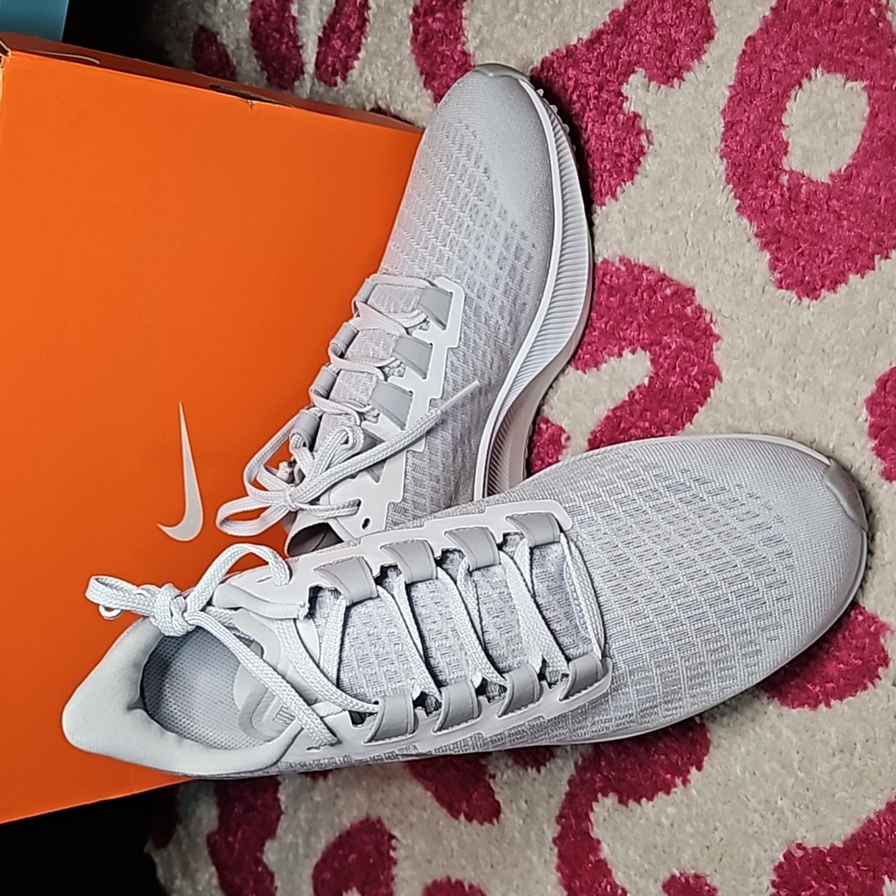 Nike Air Zoom Pegasus - Women's 11